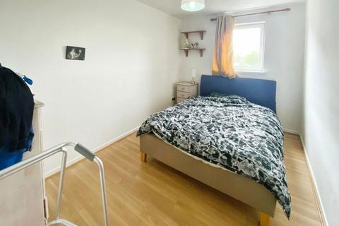 1 bedroom flat for sale, Braemar Gardens, ., Slough, Berkshire, SL1 9DA