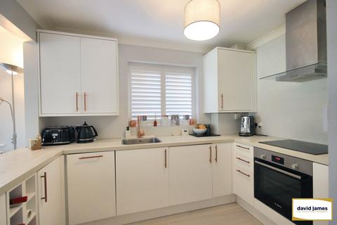 2 bedroom apartment for sale, Balmoral Court, Beckenham