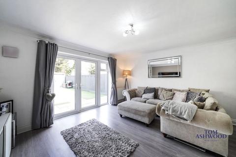 3 bedroom end of terrace house for sale, Candover Road, Hornchurch, Essex, RM12