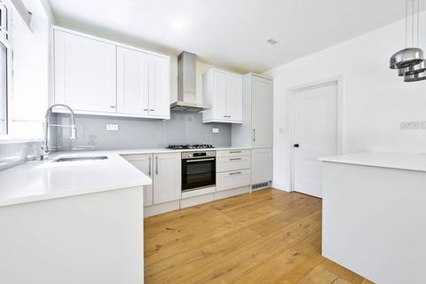 4 bedroom semi-detached house to rent, Ravenor Park Road, Greenford, UB6