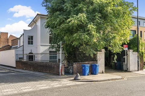 3 bedroom flat for sale, Southampton Way, Camberwell SE5