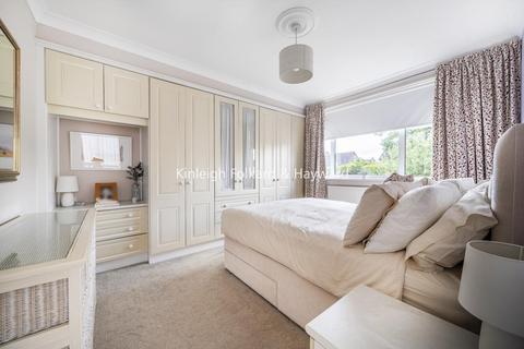22 Edgebury, Chislehurst, BR7 6JW