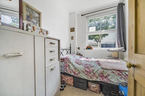 2 bedroom maisonette for sale, Pepys Road, Raynes Park