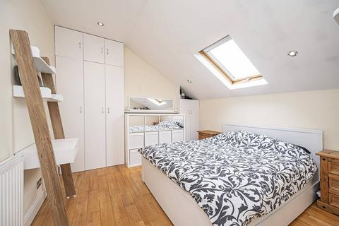 1 bedroom flat for sale, Seven Sisters Road, Holloway, London, N7
