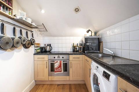 1 bedroom flat for sale, Seven Sisters Road, Holloway, London, N7