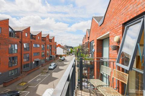 35 Leverton Close, London, N22 7BT