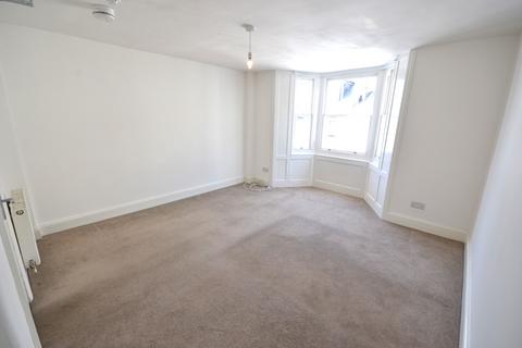 3 bedroom flat to rent, Upper Market Street, Hove, BN3