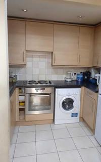 2 bedroom flat to rent, Berberis House, Feltham TW13