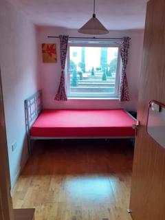 2 bedroom flat to rent, Berberis House, Feltham TW13