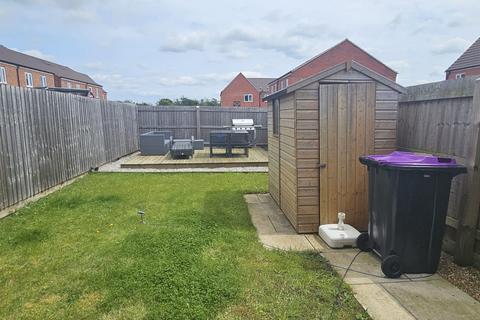 2 bedroom end of terrace house for sale, Albatross Way, Louth LN11