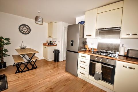 2 bedroom end of terrace house for sale, Albatross Way, Louth LN11