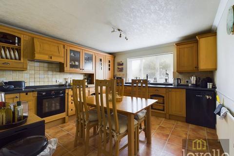 4 bedroom detached house for sale, Beesby Road, Maltby le Marsh LN13