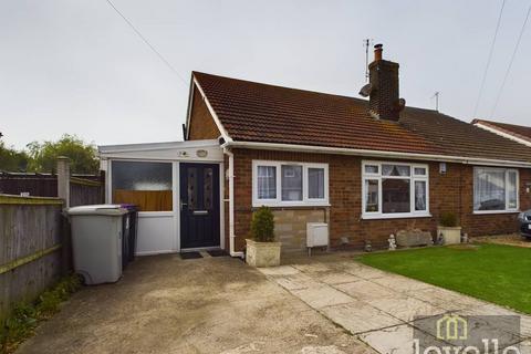 2 bedroom semi-detached bungalow for sale, Cambridge Road North, Mablethorpe LN12