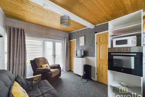 2 bedroom chalet for sale, Mablethorpe Caravan  Chalet Park, Mablethorpe LN12