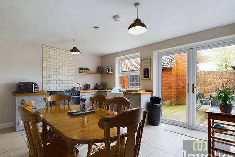 5 bedroom character property for sale, Park Road East, Sutton on Sea LN12