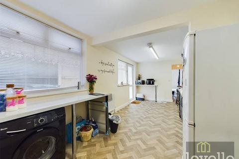 2 bedroom flat for sale, Station Road, Sutton on Sea LN12