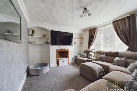 4 bedroom end of terrace house for sale, Tennyson Avenue, Mablethorpe LN12