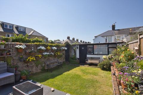 3 bedroom end of terrace house for sale, Station Road, Deal, CT14