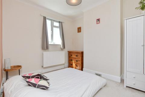 1 bedroom ground floor flat for sale, Bonchurch Road, Brighton, East Sussex