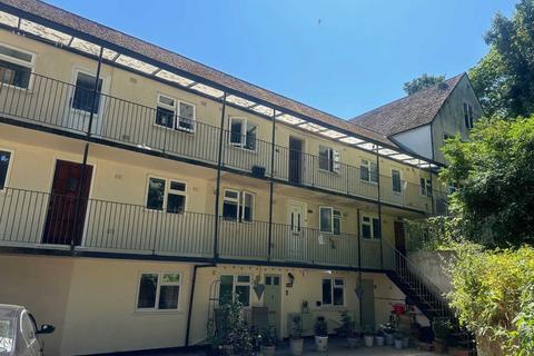 1 bedroom flat to rent, Chilton Court, Belstead Avenue, Suffolk