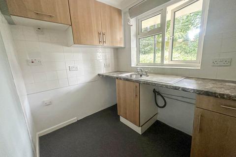 1 bedroom flat to rent, Chilton Court, Belstead Avenue, Suffolk