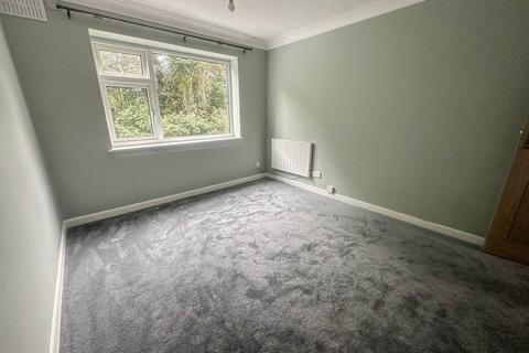 1 bedroom flat to rent, Chilton Court, Belstead Avenue, Suffolk