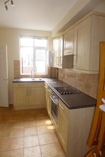 2 bedroom apartment to rent, High Road, Beeston, NG9 2LN