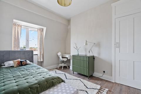 240a Upper Richmond Road West, East Sheen, London, SW14 8AG