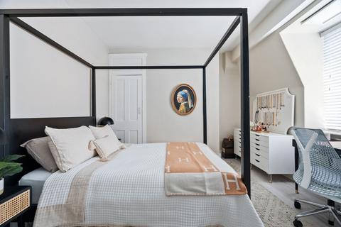 240a Upper Richmond Road West, East Sheen, London, SW14 8AG