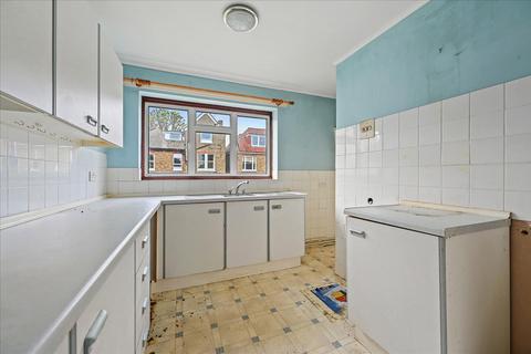 2 bedroom flat for sale, Webster Gardens, Ealing, London, W5