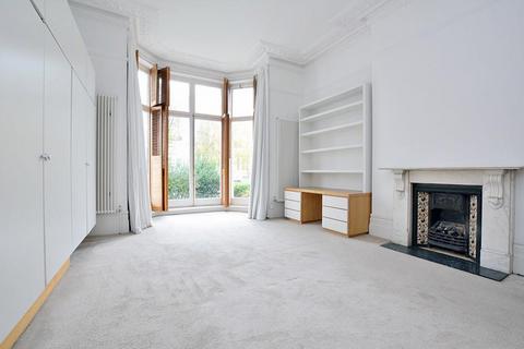 2 bedroom flat to rent, Belsize Grove, London, NW3