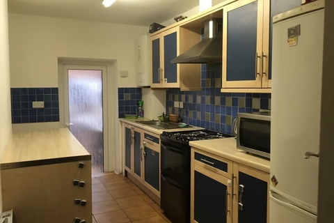 1 bedroom in a house share to rent, Elmer Gardens, Isleworth TW7