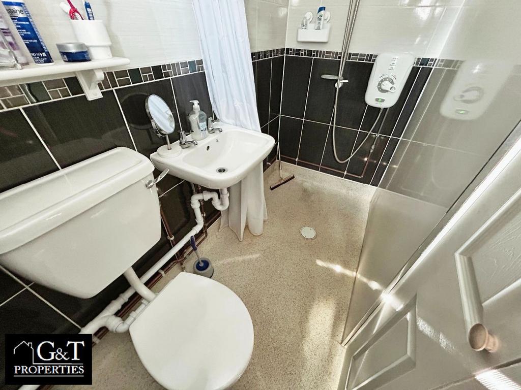 Downstairs Wet Room