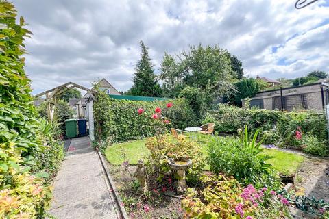 2 bedroom semi-detached bungalow for sale, Springfield Avenue, Holmfirth HD9