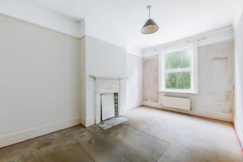 2 bedroom flat for sale, Third Avenue, Acton, W3