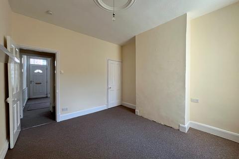 3 bedroom terraced house to rent, Oban Street, Newfoundpool LE3