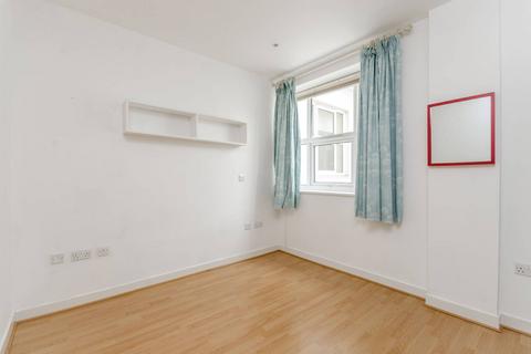 2 bedroom flat for sale, Bromyard Avenue, East Acton, London, W3