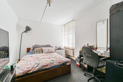 Delphian Court, Streatham, London, SW16