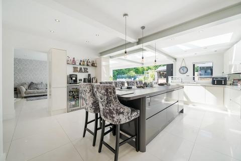 98 Riefield Road, London, SE9 2RA