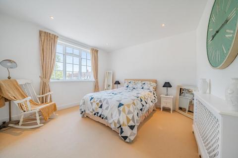 5 bedroom end of terrace house for sale, Arthur Road, Raynes Park