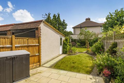 53 Manor Park Road, West Wickham, BR4 0JY