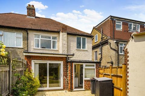 53 Manor Park Road, West Wickham, BR4 0JY