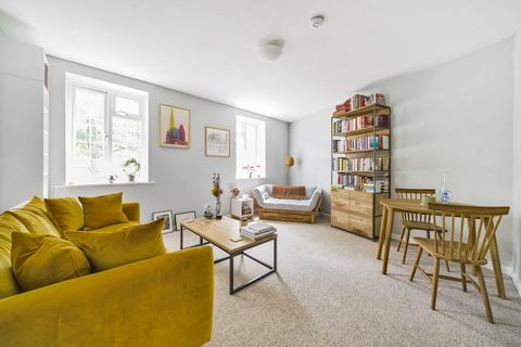 2 bedroom flat for sale, Vale Lodge, London
