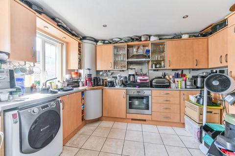 4 bedroom house for sale, Farrier Place, Sutton Common, Sutton, SM1