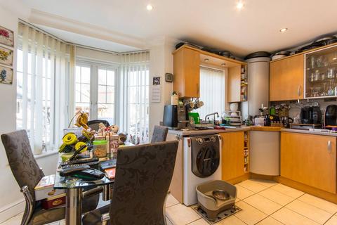 4 bedroom house for sale, Farrier Place, Sutton Common, Sutton, SM1