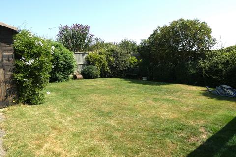 2 bedroom detached bungalow to rent, Ford Close, Herne Bay, CT6