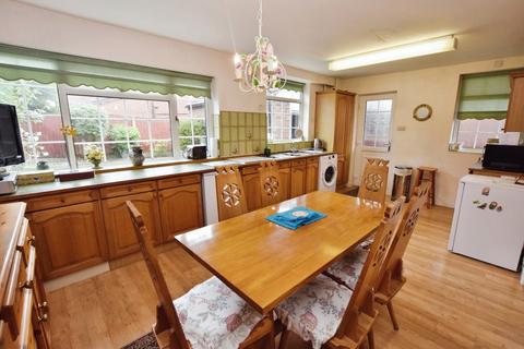 3 bedroom semi-detached house for sale, Hart Avenue, Sale, Greater Manchester, M33