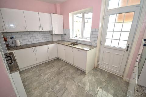 4 bedroom end of terrace house for sale, South Woodbine Street, South Shields