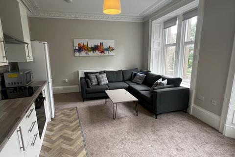 3 bedroom flat to rent, Baldovan Terrace, Dundee DD4
