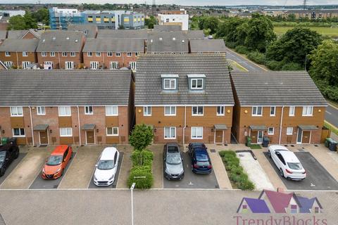 8 Tyndal Way, Dartford, DA1 5SQ